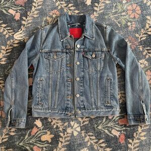 Women’s Levi’s denim jacket
